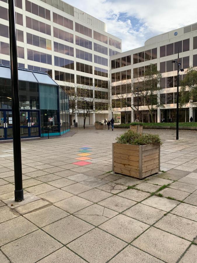 Luxury Panoramic Balcony Swindon Central Exterior photo